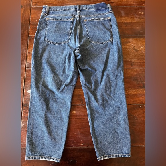 Abercrombie & Fitch High Rise Mom Jeans Distressed Blue Denim Size 30 - Picture 2 of 8